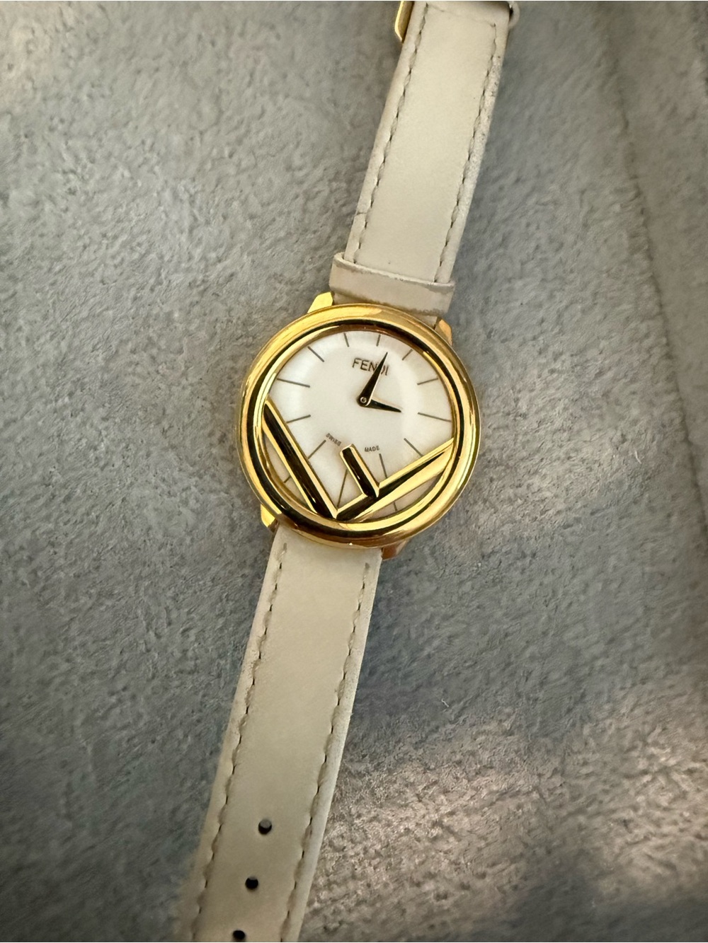Authentic FENDI Run Away Gold-Tone & White Leather Watch – Battery Needed